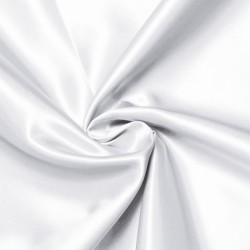Raso con cuerpo blanco